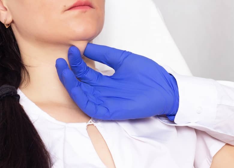 Éliminer le double menton sans chirurgie | Centre ML Esthetics | Paris